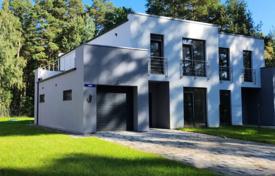 Şehir içinde müstakil ev – Zemgale Suburb, Riga, Letonya. 300,000 €