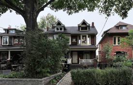 3 odalılar konak Old Toronto'da, Kanada. C$1,654,000