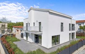 6 odalılar şehir içinde müstakil ev 190 m² Porec'te, Hırvatistan. 570,000 €