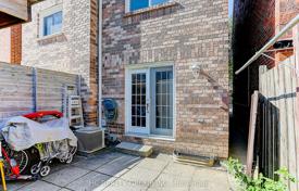 6 odalılar konak Old Toronto'da, Kanada. C$1,329,000