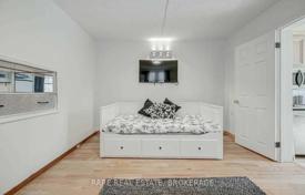 6 odalılar şehir içinde müstakil ev Etobicoke'de, Kanada. C$1,596,000