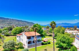 8 odalılar villa 320 m² Mora'da, Yunanistan. 550,000 €