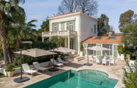 5 odalılar yazlık ev Cap d'Antibes'da, Fransa. 3,800,000 €