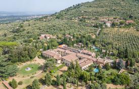 50 odalılar köşk 12952 m² Arezzo'da, İtalya. 25,000,000 €