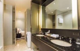 3 odalılar kondominyumda daireler Khlong Toei'de, Tayland. $4,900 haftalık
