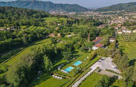 34 odalılar villa Camaiore'de, İtalya. 1,800,000 €