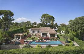 6 odalılar villa Mougins'de, Fransa. 4,475,000 €