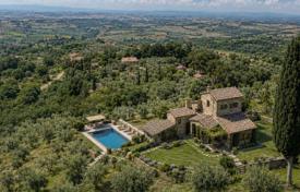 4 odalılar villa 230 m² Montepulciano'da, İtalya. 1,500,000 €