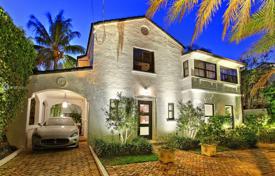 Villa – Pine Tree Drive, Miami sahili, Florida,  Amerika Birleşik Devletleri. $2,480,000