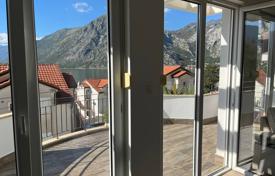 Villa 264 m² Dobrota'da, Karadağ. 1,990,000 €