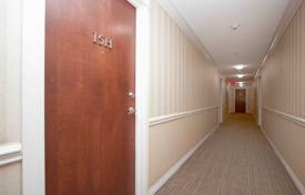 5 odalılar daire Scarborough'da, Kanada. C$708,000