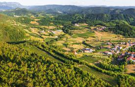 Arsa Koper'da, Slovenya. 639,000 €