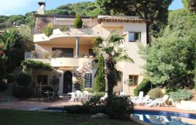 Villa – Lloret de Mar, Katalonya, İspanya. 890,000 €