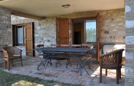 5 odalılar daire 339 m² Radda In Chianti'de, İtalya. 800,000 €