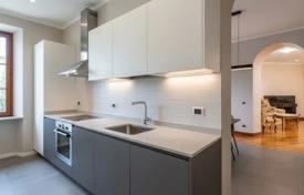 3 odalılar çatı dairesi Milan'da, İtalya. Price on request