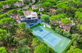 8 odalılar villa 710 m² Girona'da, İspanya. 2,800,000 €