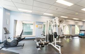 4 odalılar daire Yonge Street'da, Kanada. C$859,000