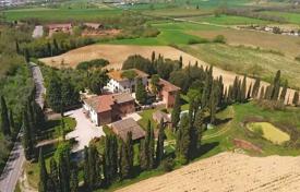Villa – Sinalunga, Toskana, İtalya. 2,900,000 €