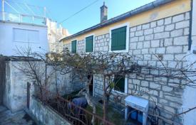 Şehir içinde müstakil ev – Trogir, Split-Dalmatia County, Hırvatistan. 175,000 €