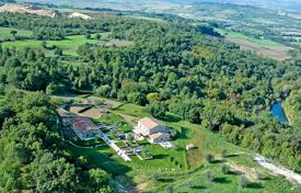 15 odalılar villa 416 m² Manciano'da, İtalya. 2,100,000 €