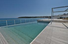 2 odalılar villa 160 m² Antibes'te, Fransa. 6,200 € haftalık