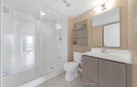 6 odalılar daire North York'da, Kanada. C$1,001,000