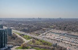 4 odalılar daire Etobicoke'de, Kanada. C$902,000