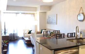 2 odalılar daire North York'da, Kanada. C$808,000