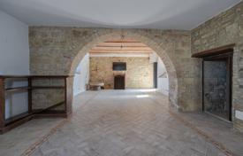 40 odalılar köşk 1593 m² Castelnuovo Berardenga'da, İtalya. 1,800,000 €