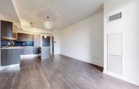 6 odalılar daire North York'da, Kanada. C$1,001,000