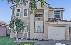 Şehir içinde müstakil ev – Margate, Broward, Florida,  Amerika Birleşik Devletleri. $538,000