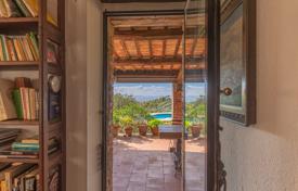 9 odalılar köşk 550 m² Montegabbione'de, İtalya. 990,000 €