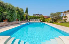 23 odalılar villa Iseo'da, İtalya. 2,400,000 €
