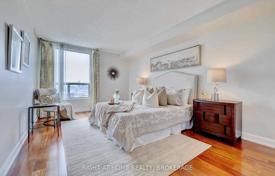 7 odalılar daire North York'da, Kanada. C$995,000