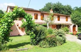 Villa – Capannori, Toskana, İtalya. 950,000 €
