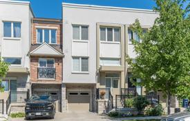 4 odalılar konak North York'da, Kanada. C$1,786,000