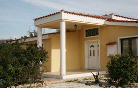 Yazlık ev – Peyia, Baf, Kıbrıs. 400,000 €