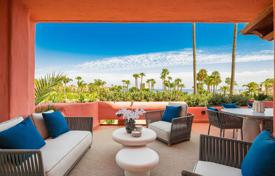 3 odalılar daire 197 m² Estepona'da, İspanya. 2,395,000 €