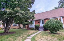11 odalılar şehir içinde müstakil ev North York'da, Kanada. C$1,916,000