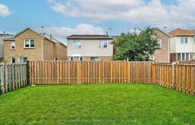 8 odalılar şehir içinde müstakil ev Scarborough'da, Kanada. C$2,317,000