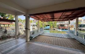 3 odalılar villa 300 m² Pattaya'da, Tayland. $313,000