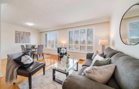 6 odalılar şehir içinde müstakil ev Etobicoke'de, Kanada. C$1,445,000