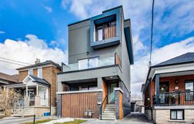 Şehir içinde müstakil ev – Glenholme Avenue, York, Toronto,  Ontario,   Kanada. C$1,847,000
