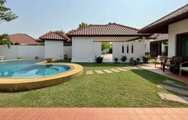 3 odalılar villa 680 m² Pattaya'da, Tayland. $338,000
