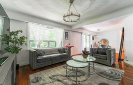 6 odalılar şehir içinde müstakil ev Scarborough'da, Kanada. C$2,394,000