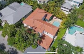 Villa – Key Biscayne, Florida, Amerika Birleşik Devletleri. $3,100,000