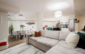 2 odalılar daire Etobicoke'de, Kanada. C$962,000