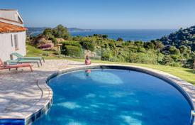 4 odalılar villa Cavalaire-sur-Mer'da, Fransa. 1,930,000 €