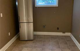 9 odalılar şehir içinde müstakil ev Etobicoke'de, Kanada. C$1,747,000