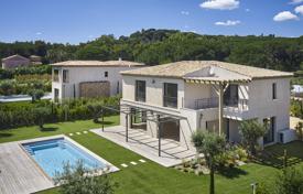 Villa – Saint-Tropez, Cote d'Azur (Fransız Rivierası), Fransa. 3,800,000 €